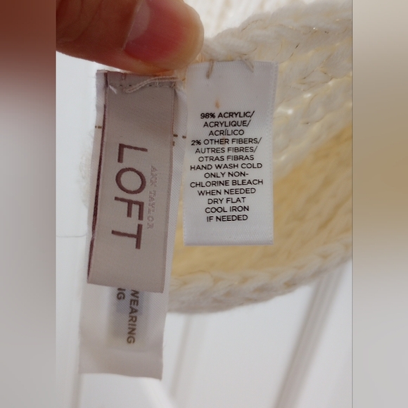 Ann Taylor Loft Super Soft Ivory Knit Infinity Scarf - Picture 4 of 5